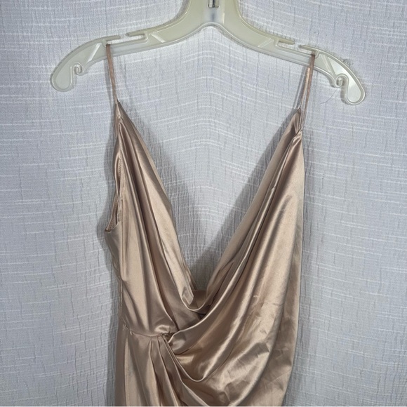 House of CB Coco nude Satin Drape Back Dress medium‎ - Picture 9 of 11